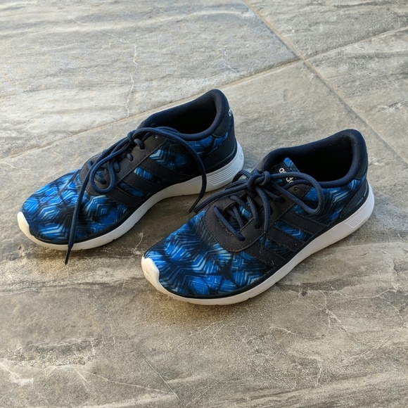 Adidas running shoes - Picture 3 of 5